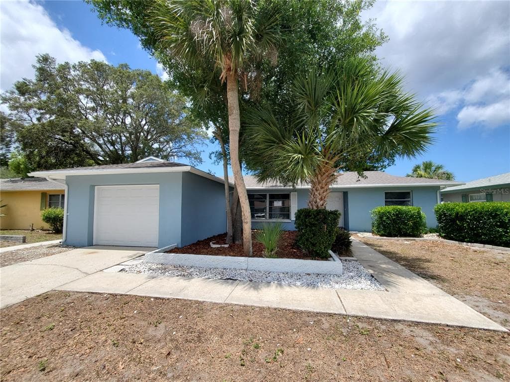 2525 W BRAMBLEWOOD DRIVE CLEARWATER, FL 33763