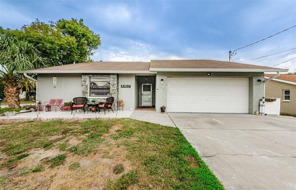 8515 VIVA VIA DRIVE HUDSON, FL 34667
