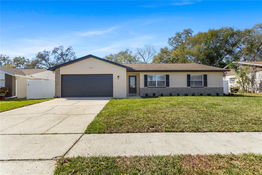 2743 POPPYSEED COURT CLEARWATER, FL 33761