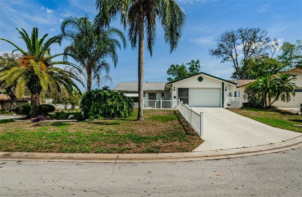 8515 CEDARVIEW COURT PORT RICHEY, FL 34668