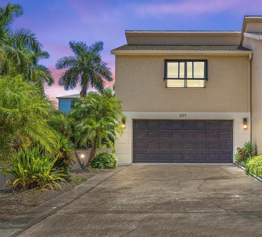 487 PINELLAS BAYWAY S UNIT 201 TIERRA VERDE, FL 33715