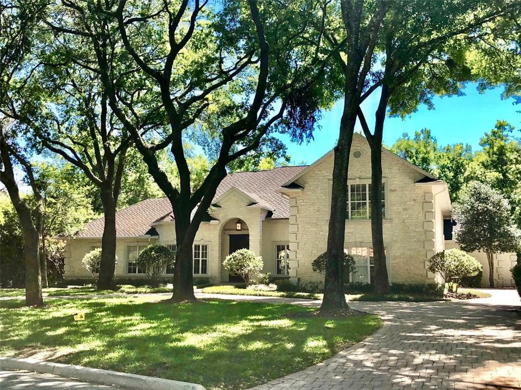 16204 SIERRA DE AVILA TAMPA, FL 33613