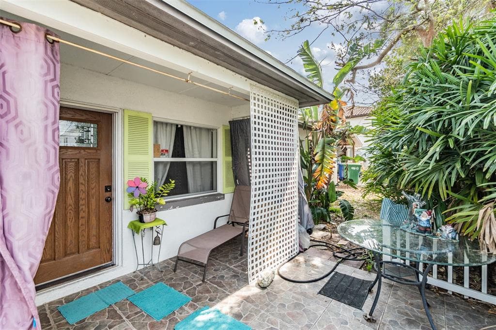 209 N BRADFORD AVENUE TAMPA, FL 33609