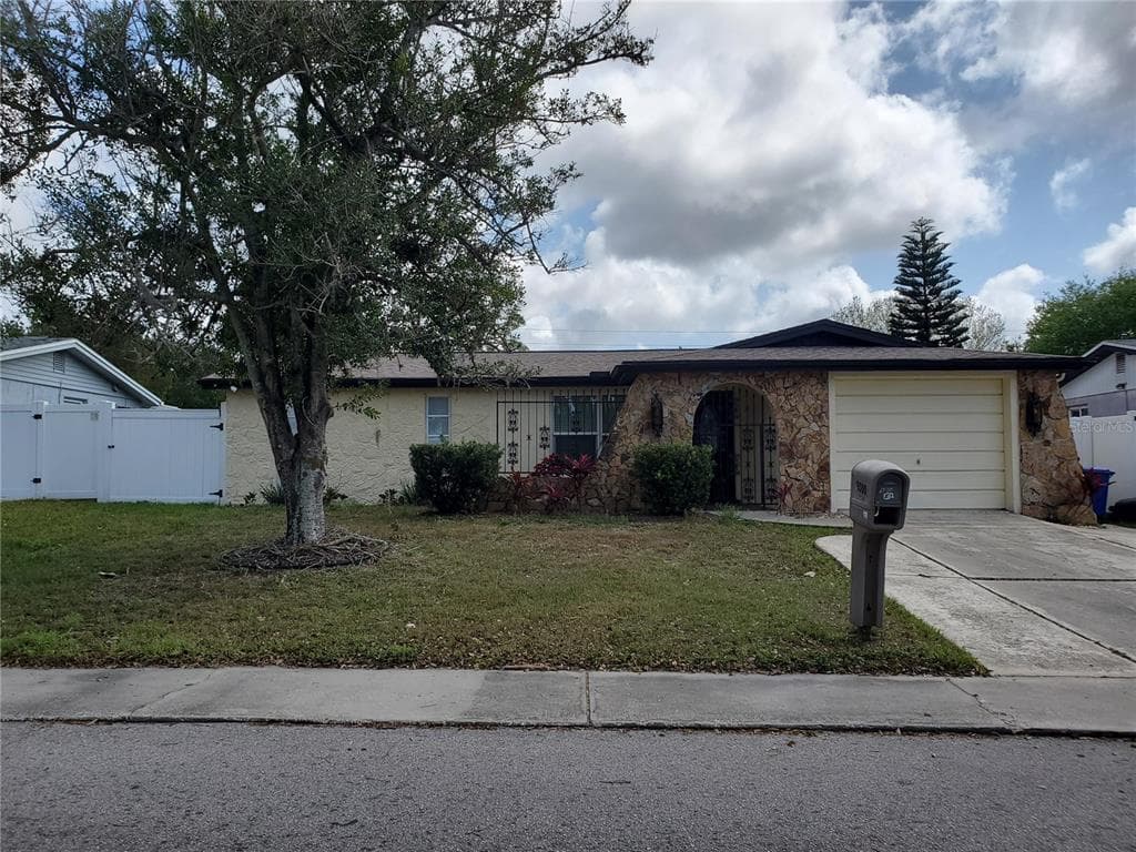 9500 RAINBOW LANE PORT RICHEY, FL 34668