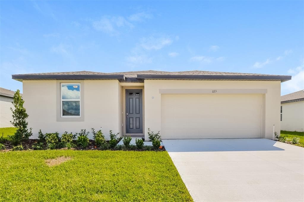 1123 OAK VALLEY DRIVE AUBURNDALE, FL 33823
