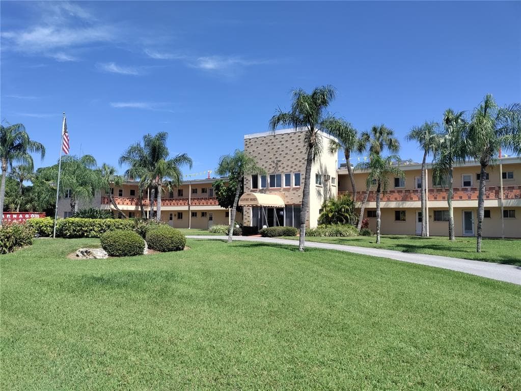 2900 45TH STREET S UNIT 31 GULFPORT, FL 33711