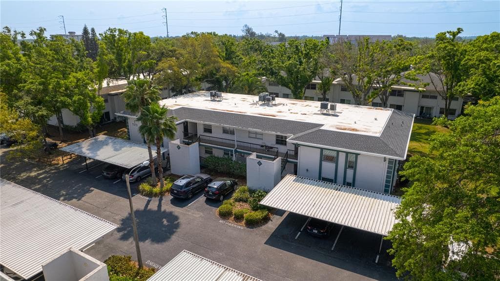7570 92ND STREET UNIT 202C SEMINOLE, FL 33777