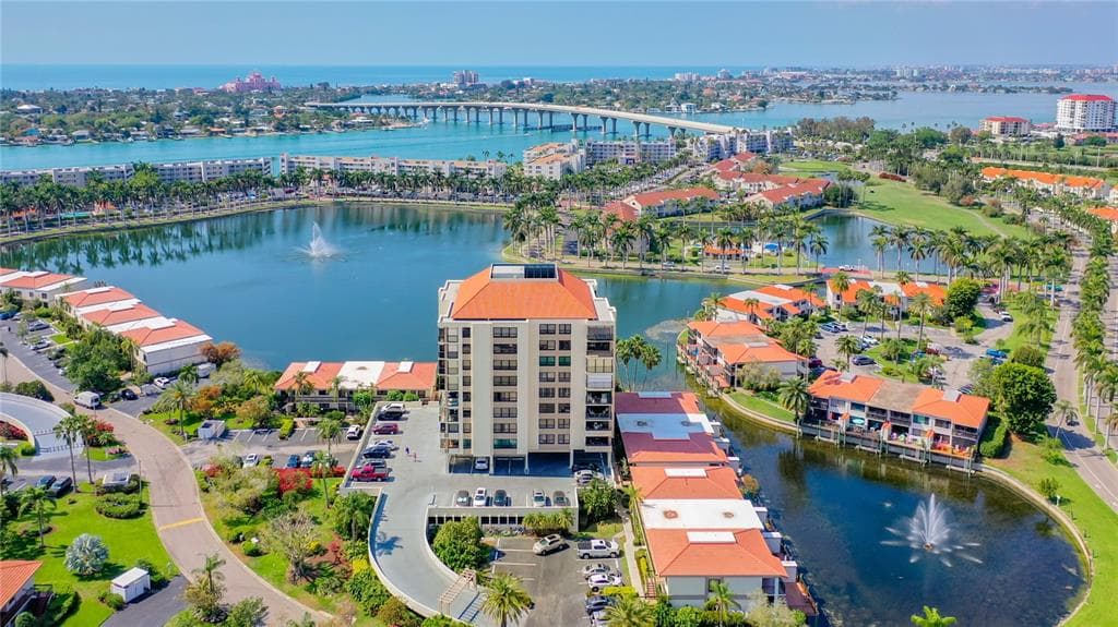 6294 BAHIA DEL MAR CIRCLE UNIT 302 ST PETERSBURG, FL 33715