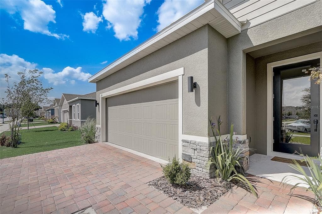 200 AUGUST FERN LOOP MOUNT DORA, FL 32757