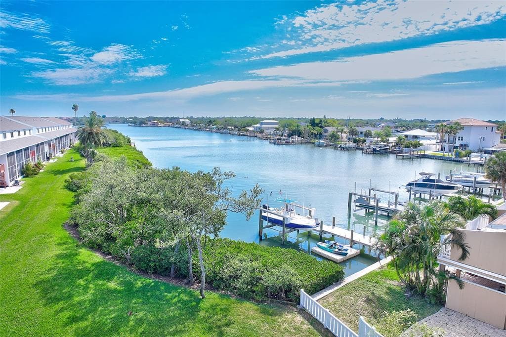 101 HIDDEN HARBOUR DRIVE INDIAN ROCKS BEACH, FL 33785