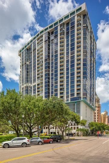 1 BEACH DRIVE SE UNIT 2710 ST PETERSBURG, FL 33701