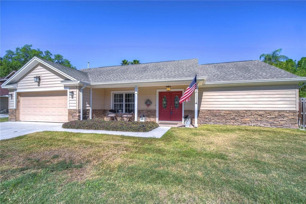 3707 KINGSFORD PLACE VALRICO, FL 33596