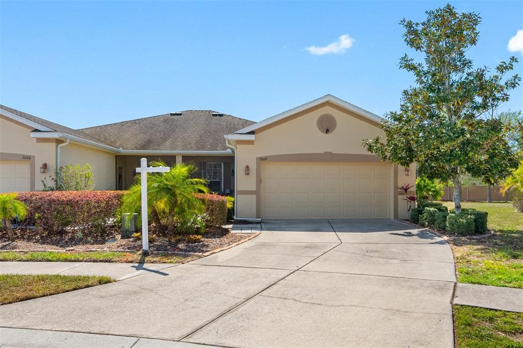 2004 BARRACUDA COURT HOLIDAY, FL 34691