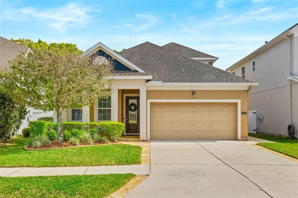 8115 CHAMPIONS FOREST WAY TAMPA, FL 33635