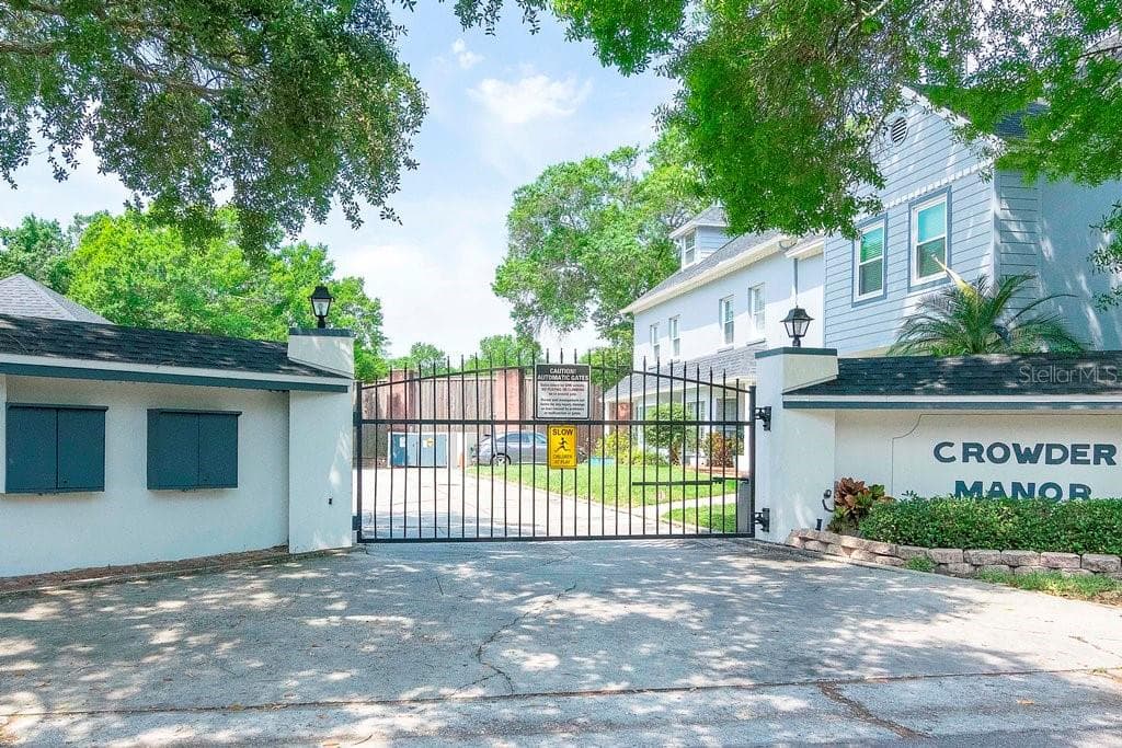 2511 CROWDER LANE TAMPA, FL 33629