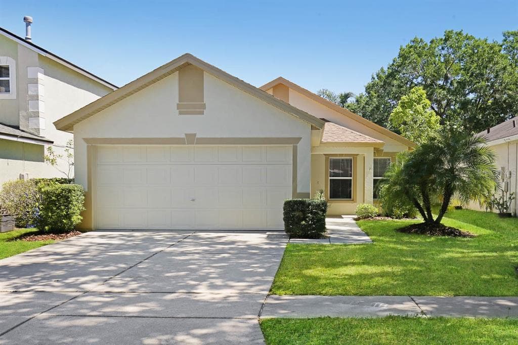 5726 TANAGERLAKE ROAD LITHIA, FL 33547