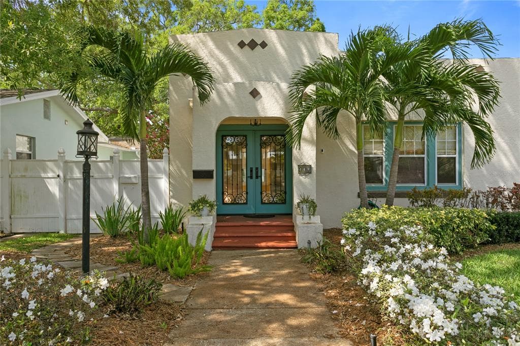 934 13TH STREET N ST PETERSBURG, FL 33705