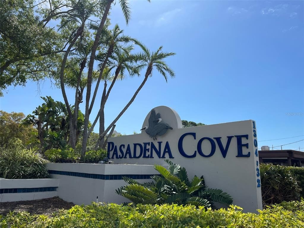 1332 PASADENA AVENUE S UNIT 405 SOUTH PASADENA, FL 33707