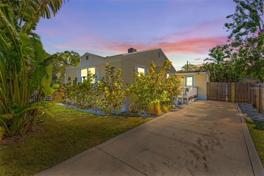 4004 MIRAMAR WAY S ST PETERSBURG, FL 33705