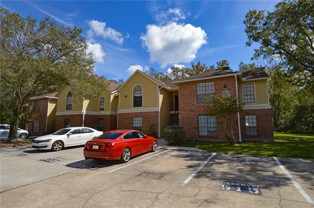 8657 FANCY FINCH DRIVE UNIT 201 TAMPA, FL 33614