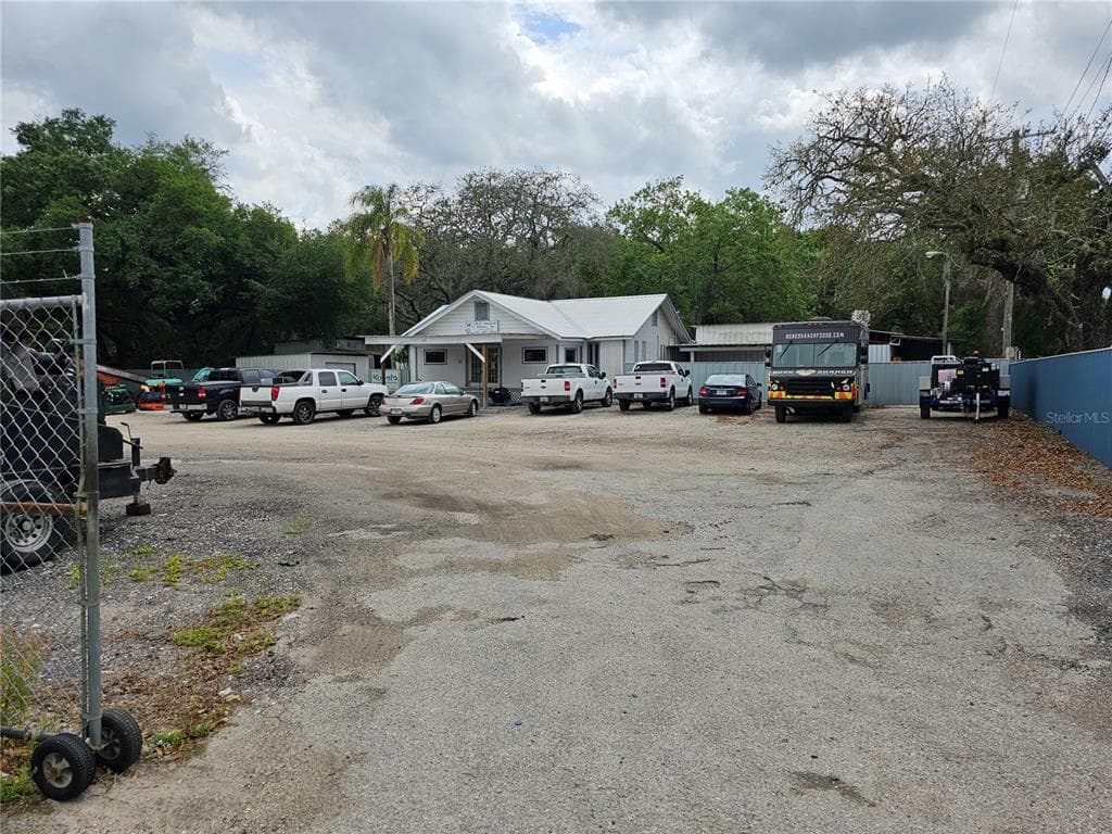 11309 E 92 HIGHWAY SEFFNER, FL 33584