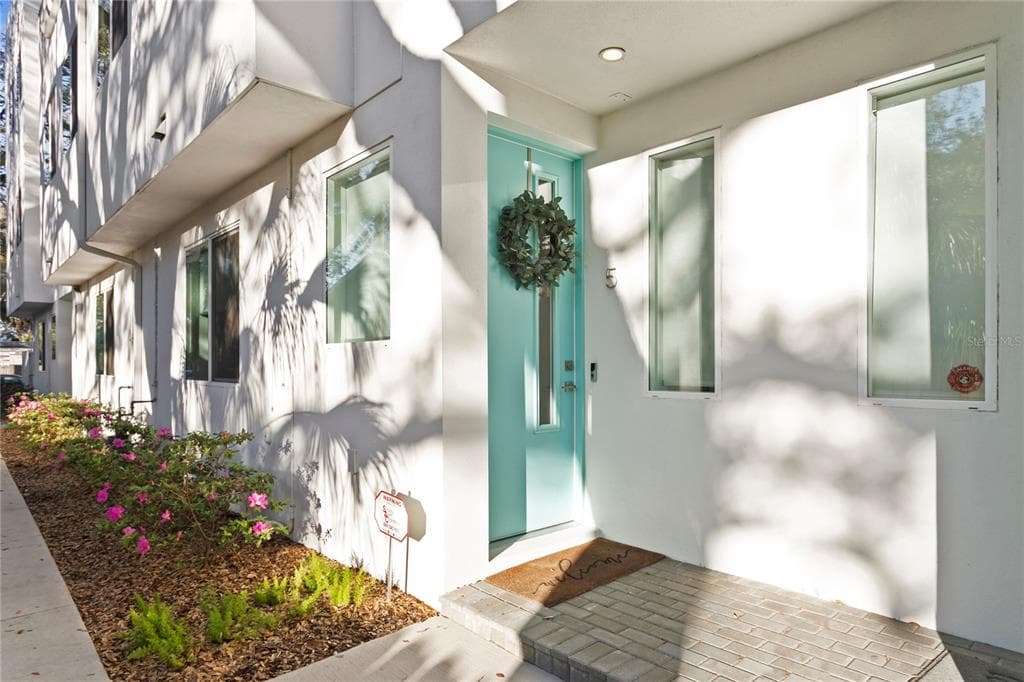 3100 W PAUL AVENUE UNIT 5 TAMPA, FL 33611