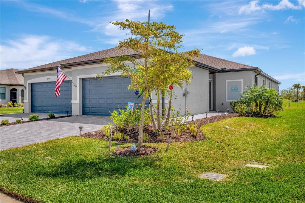 2224 GARDENIA AVE PORT CHARLOTTE, FL 33953
