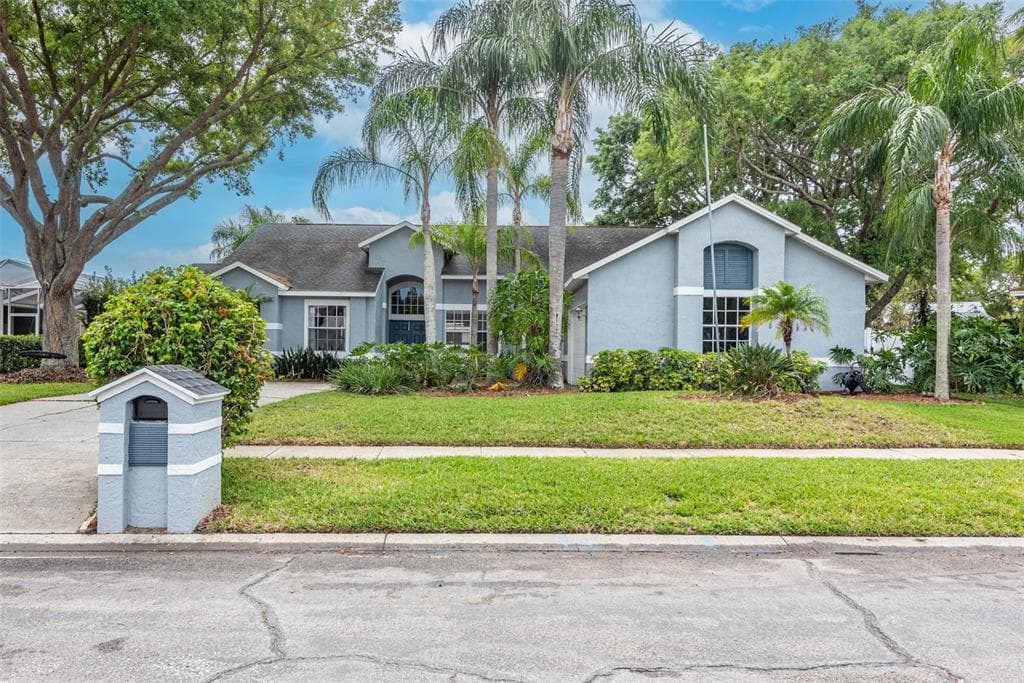 13005 GLENEAGLES PLACE RIVERVIEW, FL 33579