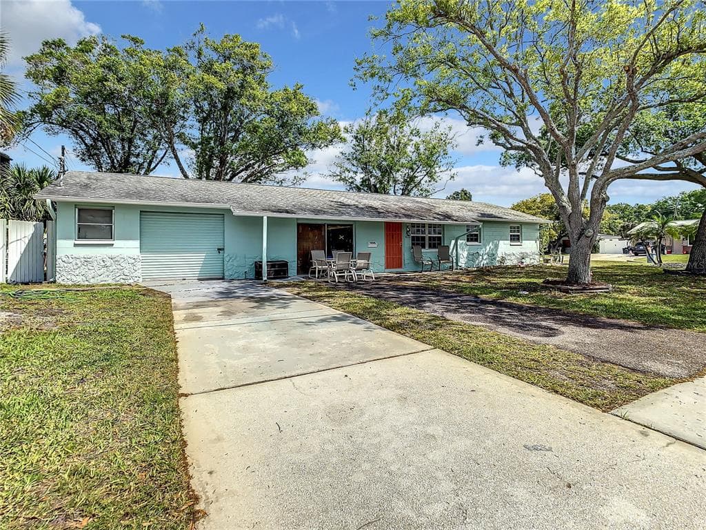 6565 80TH AVENUE N PINELLAS PARK, FL 33781