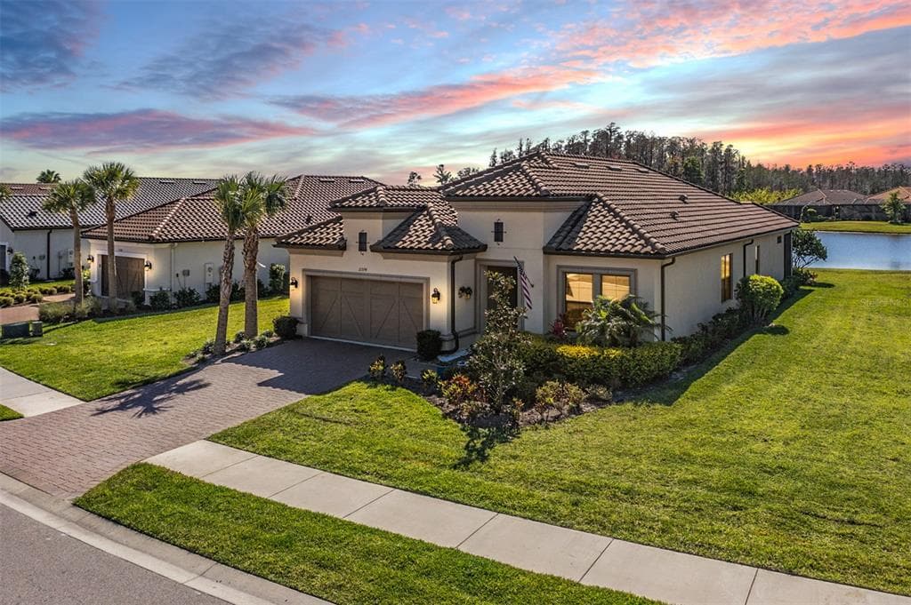11374 JUGLANS DRIVE ODESSA, FL 33556