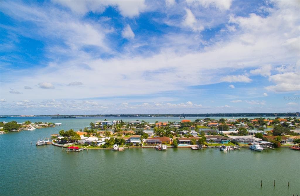 415 ISLAND WAY UNIT 503 CLEARWATER, FL 33767