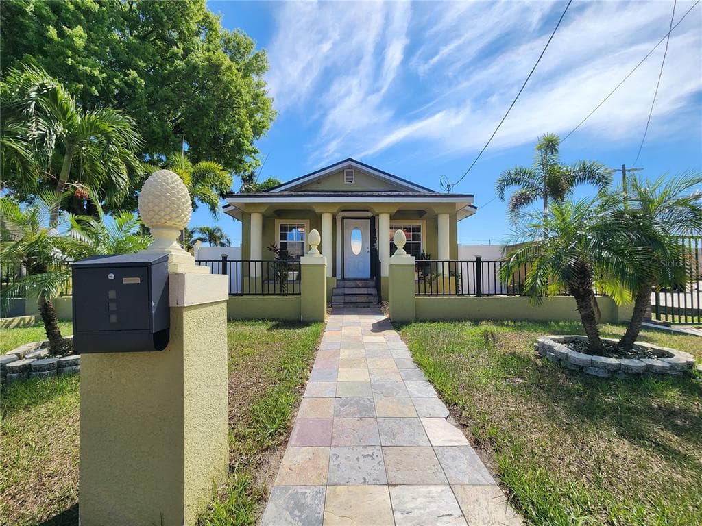 2132 W LA SALLE STREET TAMPA, FL 33607