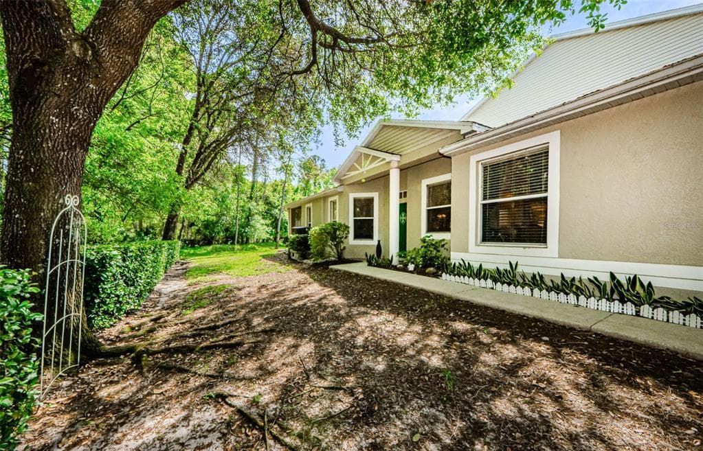 3220 AUDUBON COURT TARPON SPRINGS, FL 34688