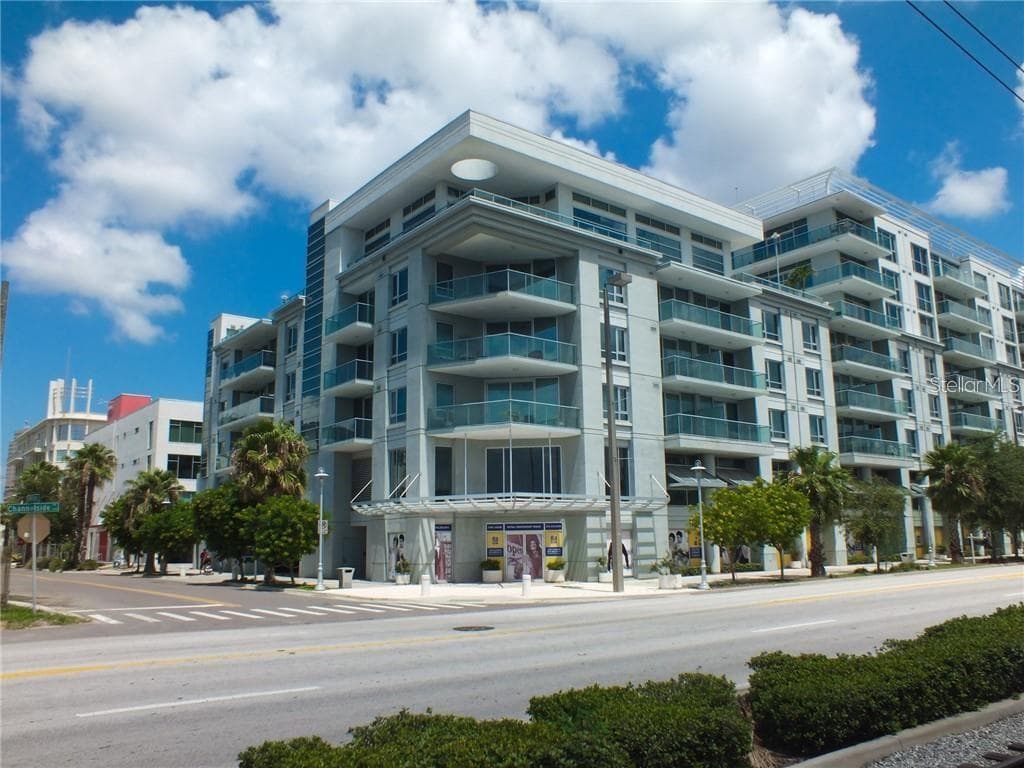 111 N 12TH STREET UNIT 1308 TAMPA, FL 33602