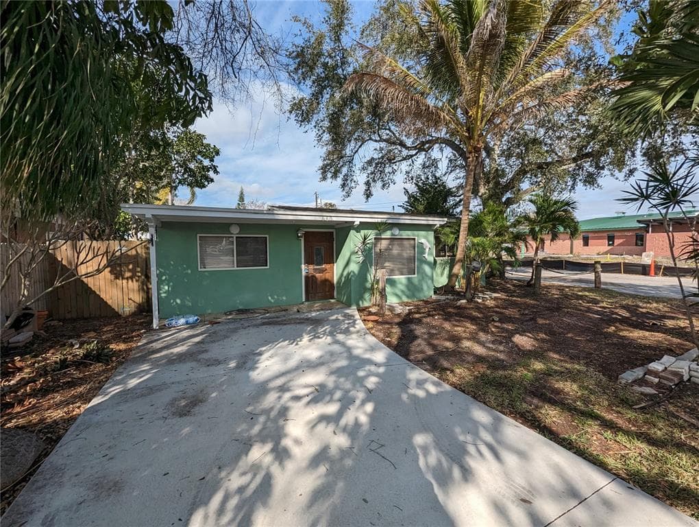 6801 46TH AVENUE N ST PETERSBURG, FL 33709