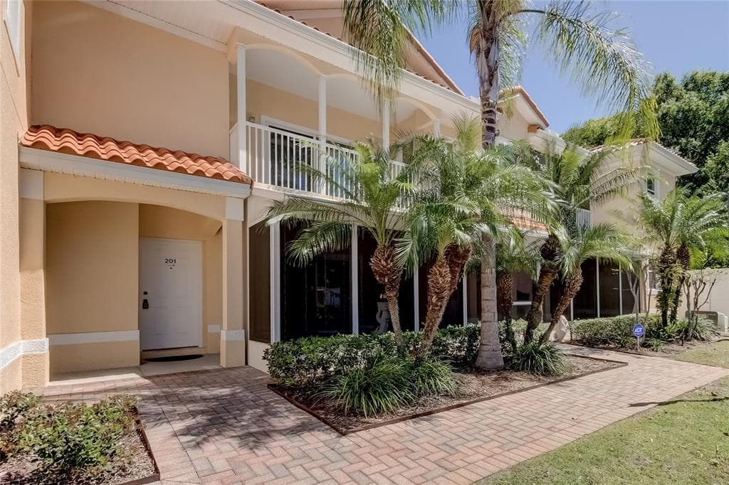 21008 SUNPOINT WAY UNIT 201