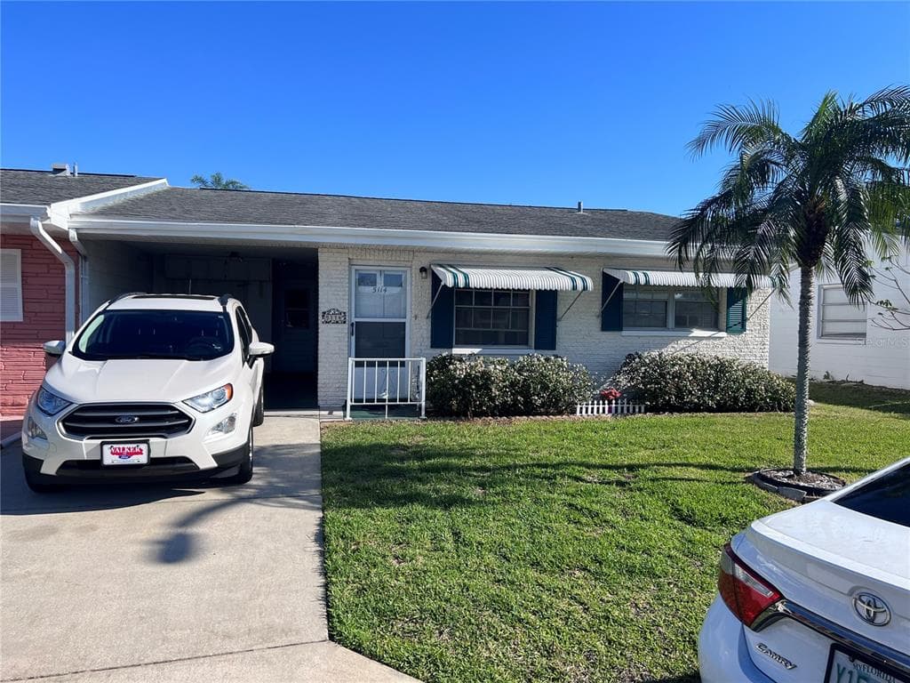 5114 IRIS DRIVE N PINELLAS PARK, FL 33782