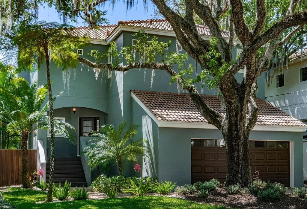 2707 W BAY AVENUE TAMPA, FL 33611
