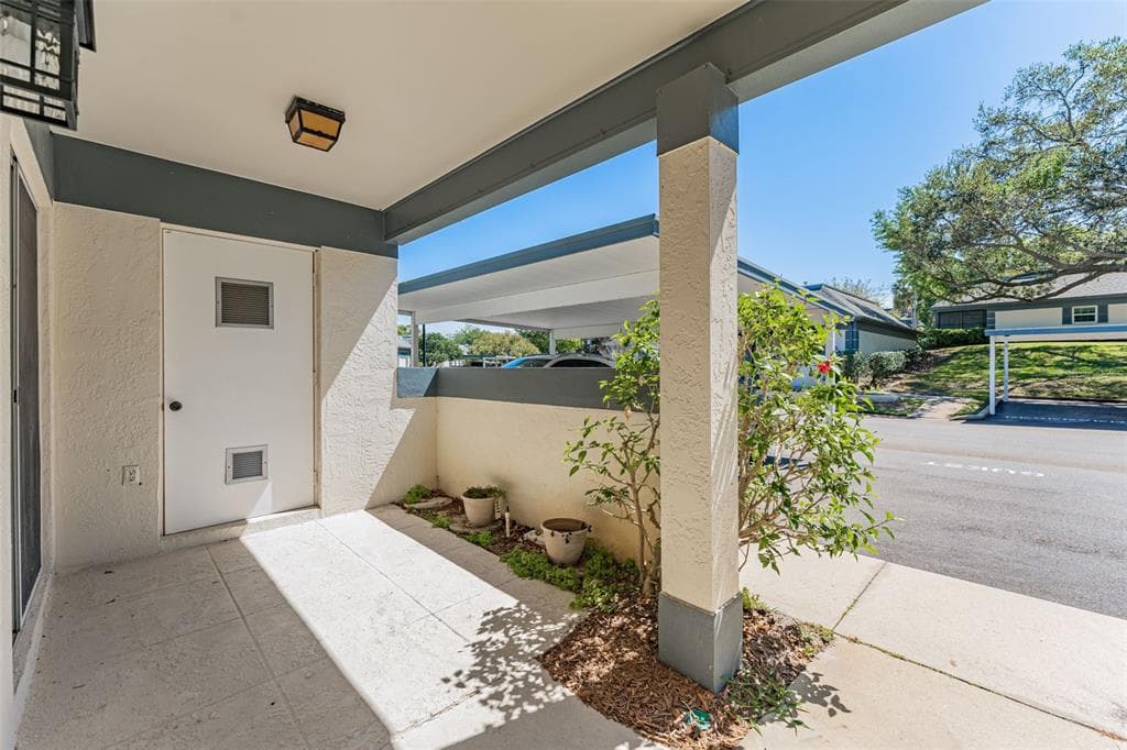 1379 N MCMULLEN BOOTH ROAD UNIT 1379 CLEARWATER, FL 33759