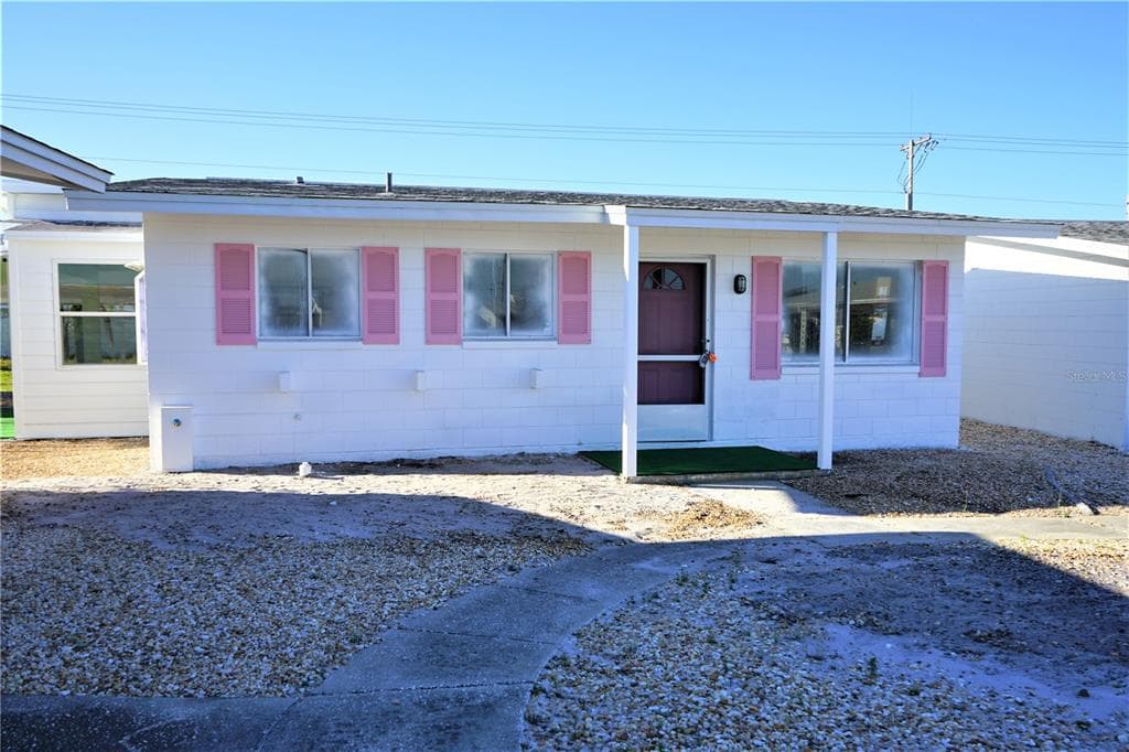 1548 COUNCIL DRIVE SUN CITY CENTER, FL 33573