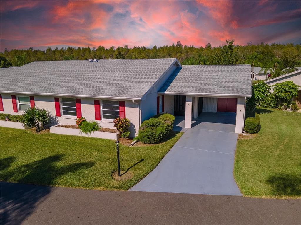104 GLENDOWER CIRCLE UNIT 281 SUN CITY CENTER, FL 33573