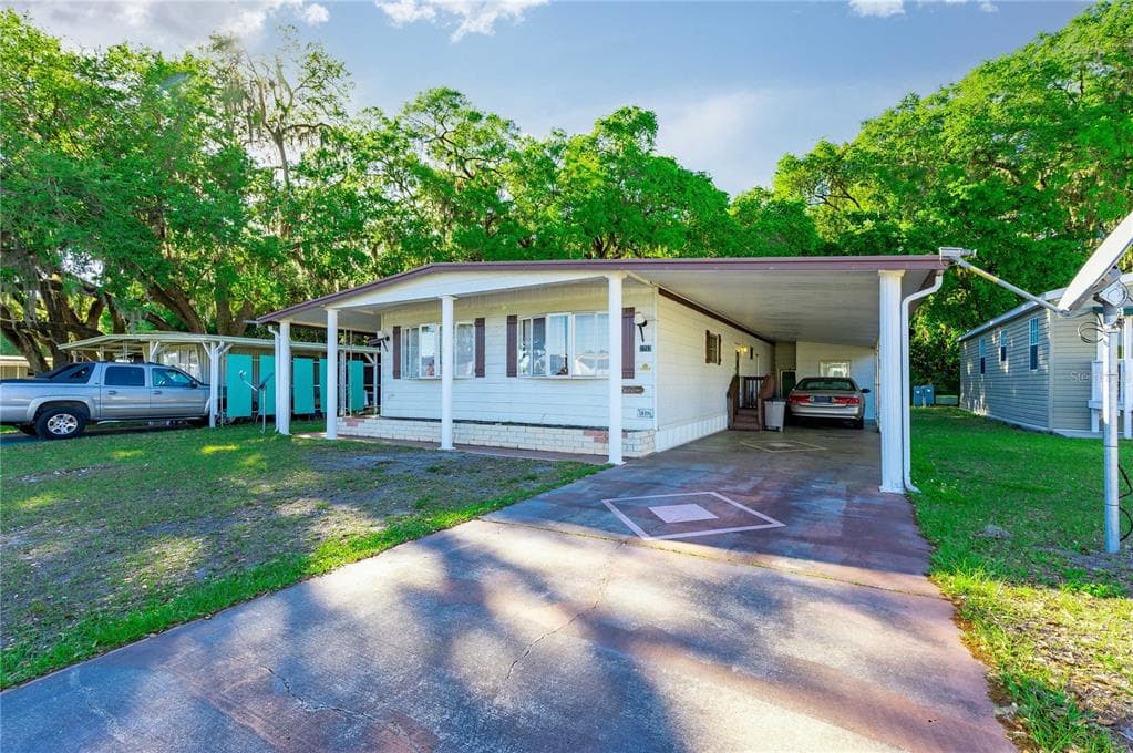 3757 MULLER DRIVE ZEPHYRHILLS, FL 33540