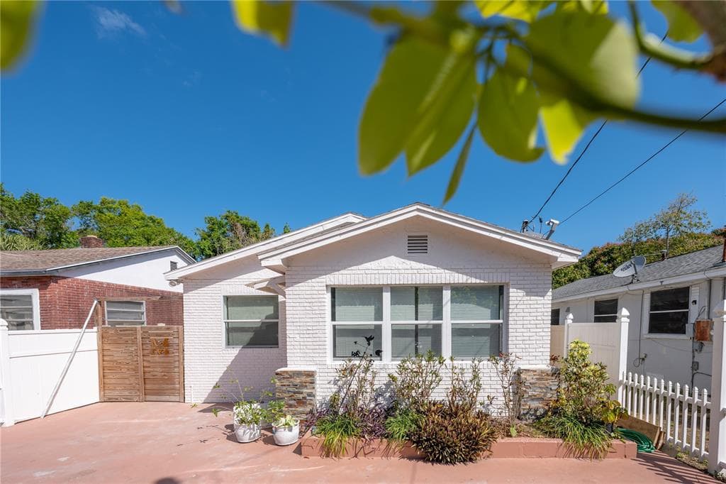 3427 W PALMETTO STREET TAMPA, FL 33607