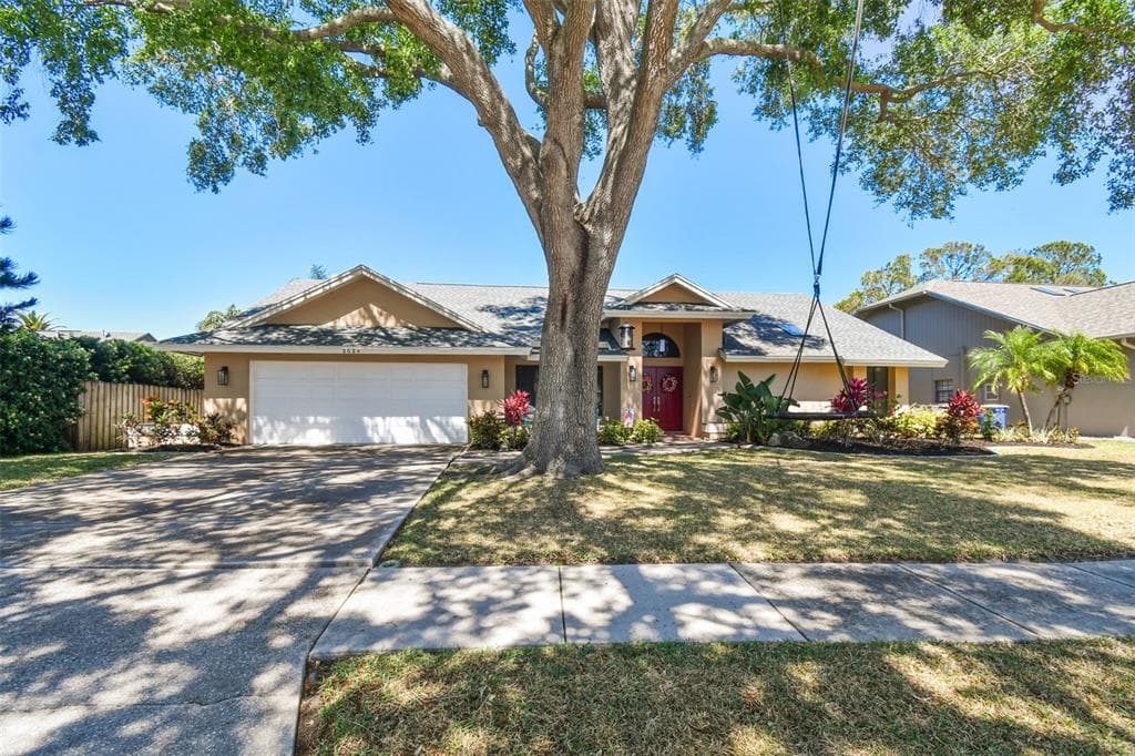 2624 WESTVIEW COURT CLEARWATER, FL 33761