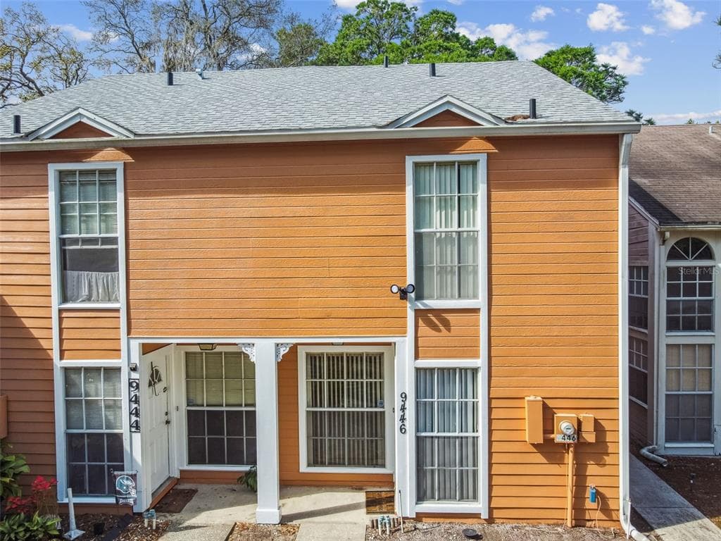 9446 FOREST HILLS CIRCLE TAMPA, FL 33612