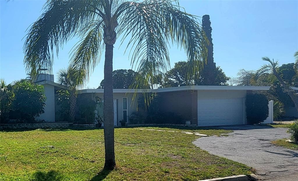 405 4TH AVENUE N TIERRA VERDE, FL 33715