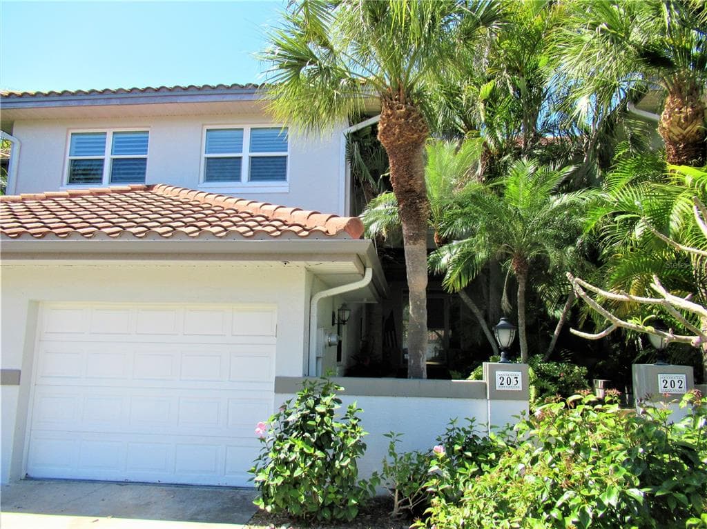 903 PINELLAS BAYWAY S UNIT 203 TIERRA VERDE, FL 33715