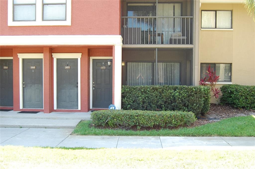 5573 BAYWATER DRIVE UNIT 5573 TAMPA, FL 33615