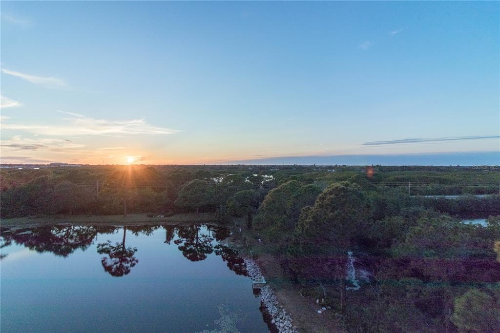 8186 TERRACE GARDEN DRIVE N UNIT 306 ST PETERSBURG, FL 33709