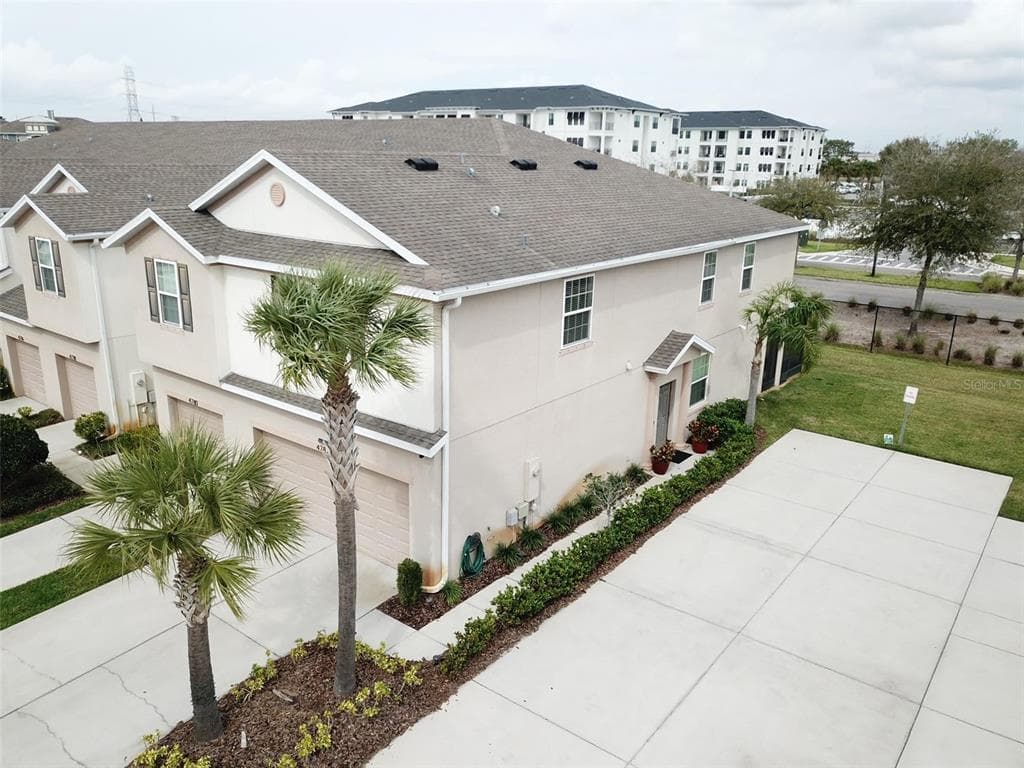 4782 WHITE SANDERLING COURT TAMPA, FL 33619